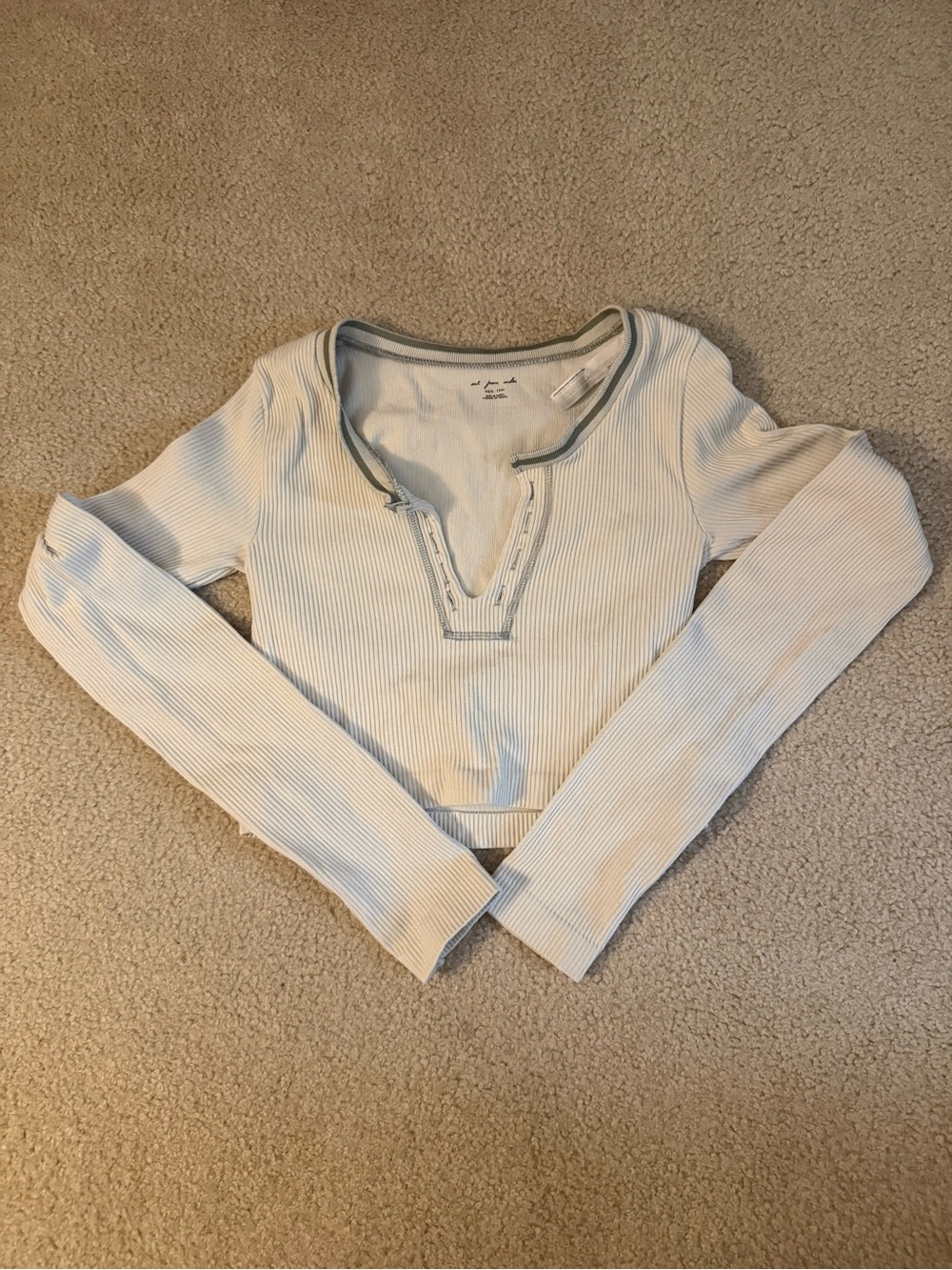 Urban Outfitters Ribbed Long Sleeve Henley Crop Top in Light Cream